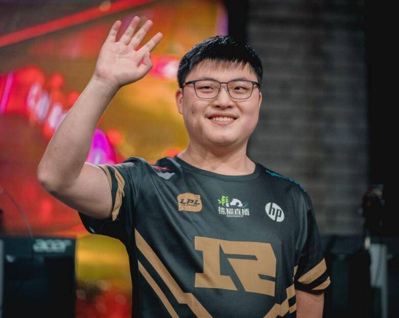 Uzi重要时刻夺冠，塞尔维亚队带队取胜！引发球迷热议(uzi最新消息今天)-ayx官方