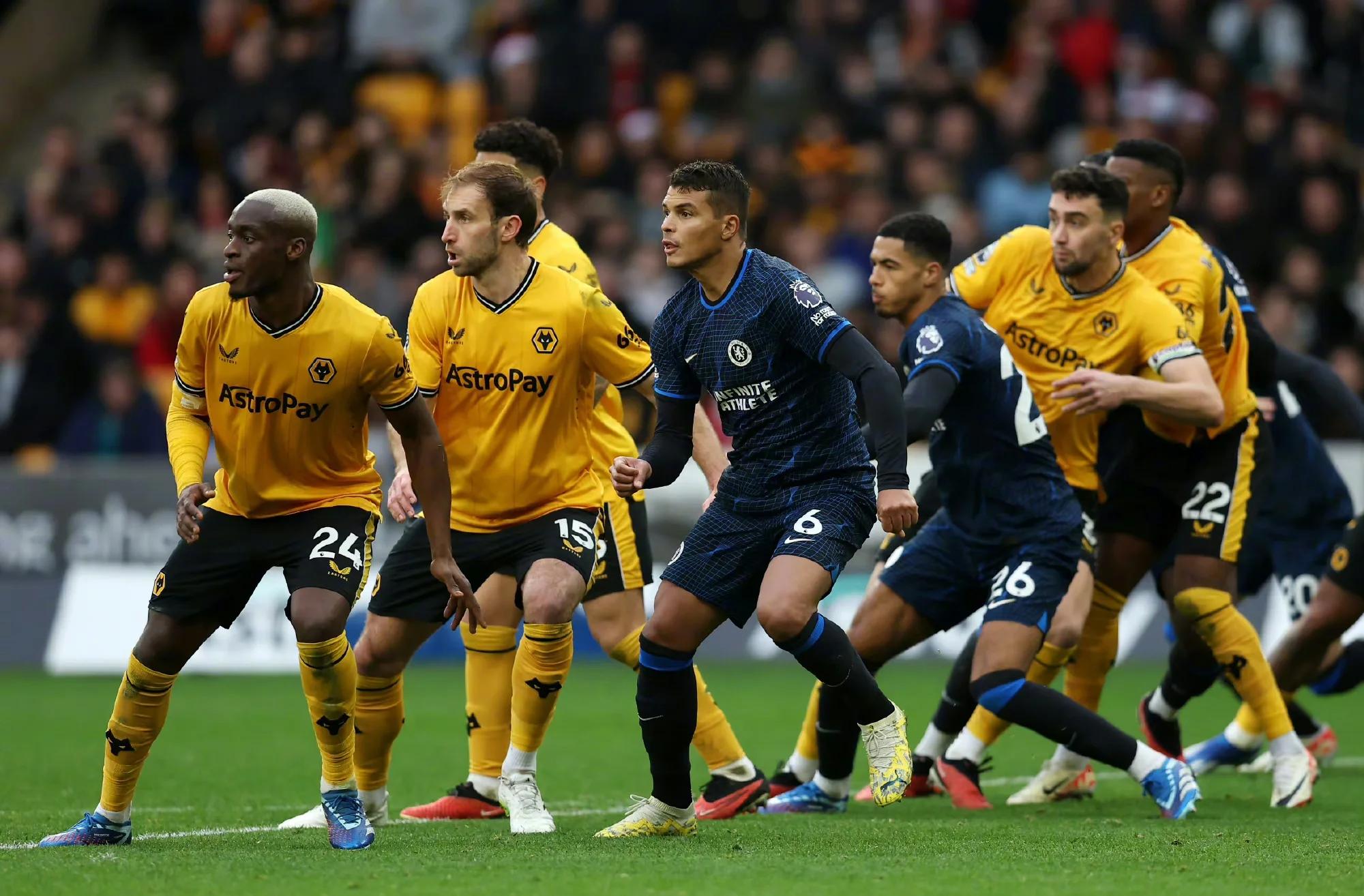 切尔西发布备战花絮；今夜再遭质疑；意甲任务艰巨；轮换策略成焦点-爱游戏体育官网