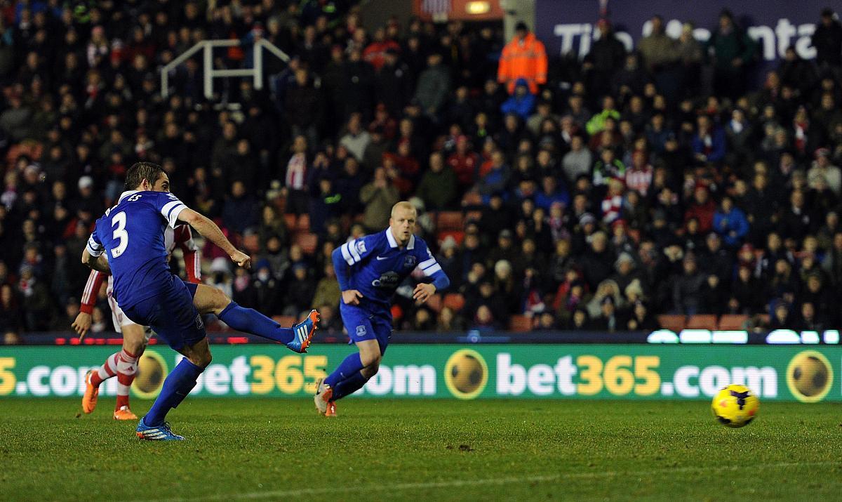 关键时刻荷甲焦点战；曼城队长鼓劲；底气十足；身体对抗强度拉满的简单介绍-ayx